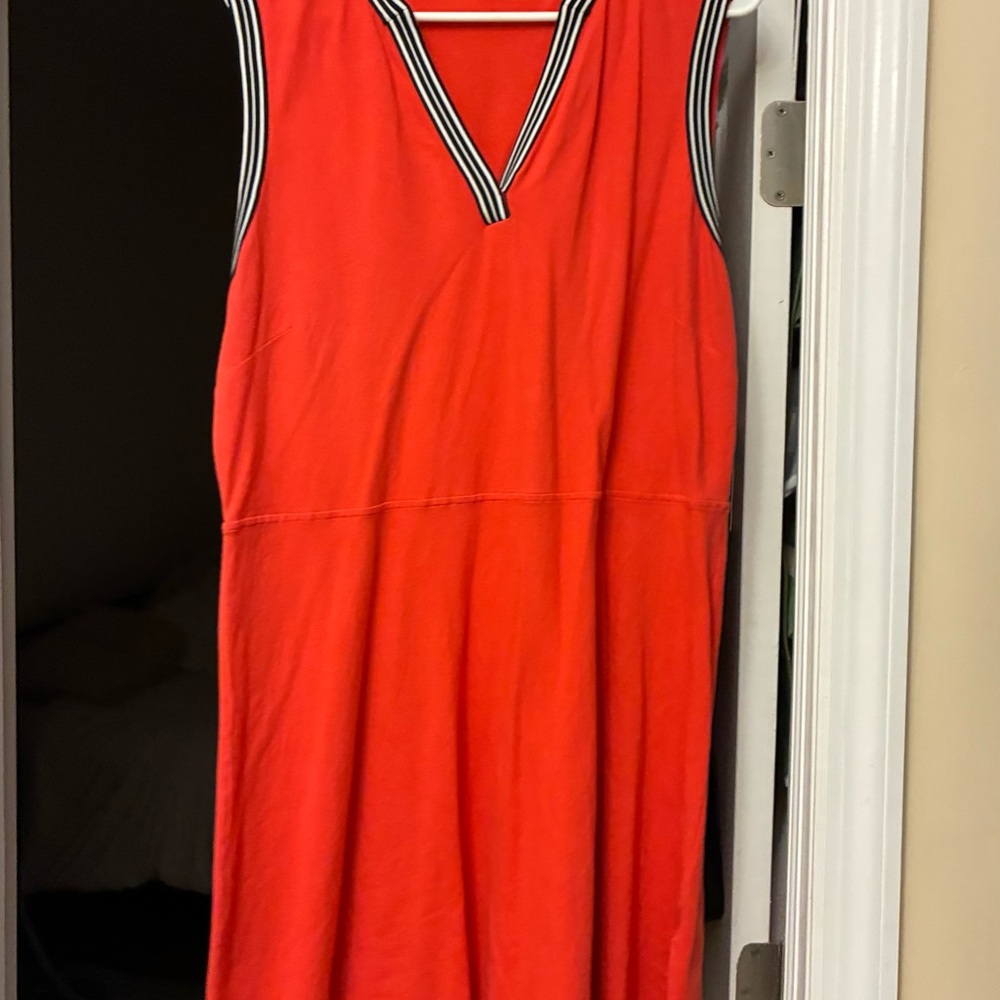 Tommy H Sleeveless Red/Orange V-Neck Casual Dress with Contrast Trim